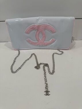 Glossy Flap Crossbody Bag – Chanel Beauté Promotional GWP Item – New